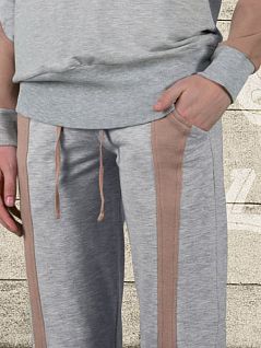Женский комплект для дома из кофты с капюшоном и принтом и брюк на завязках серого цвета Doreanse 4385c03