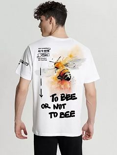 Футболка с горловиной из рибаны декорирована принтом в виде надписей и пчелки на заднем плане Oxouno JSOXO 2164-693 Big boy белый