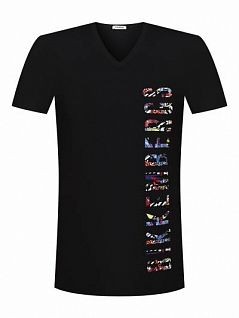 Мужская футболка с крупным вертикальным принтом черного цвета BIKKEMBERGS VBKB04896c0031