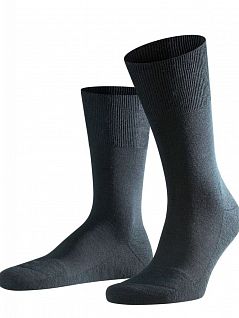 Теплые носки выполнены из тонкой и легкой шерсти меринос и хлопка Falke 14403 Airport Plus (муж.) Черный (3000)