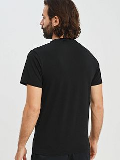 Брендовая модель мужской футболки с принтом черного цвета ICEBERG ICE3MTS01cBlack