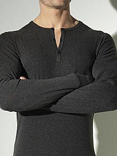 Тёплая и очень удобная мужская футболка серого цвета HOM Cocooning 03345cZ9