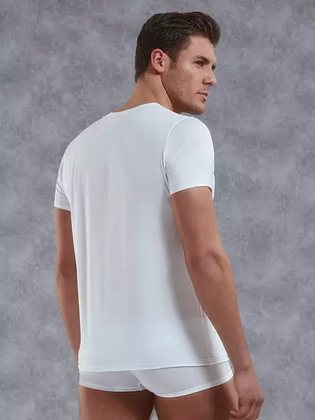 Стильная мужская футболка белого цвета с бортиком на воротнике Doreanse Premium 2860c02