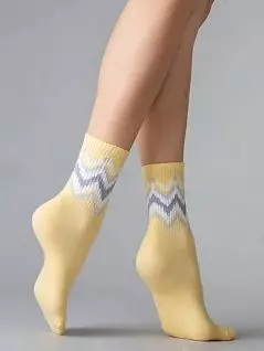 Стильные носки с ярким геометрическим рисунком на резинке в рубчик MiNiMi JSMINI STYLE 4605 (5 пар) giallo / зигзаг min
