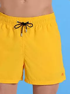 Стильные пляжные шорты на шнурке со стильными металлическими наконечниками желтого цвета «HOM» 07470c6D