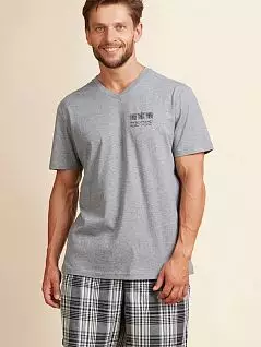 Хлопковая пижама (футболка с V-образным вырезом в области горловины и шорты в клетку) KEY BT-401 A22 Графит + серый