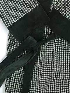 Тонкий мужской классический велюровый халат с традиционным шотландским геометрическим орнаментом «гусиные лапки» темно-серого цвета HOM 04289cK9 распродажа