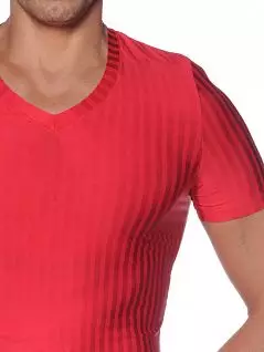 Яркая футболка из нежного и шелковистого натурального материала - вискозы красного цвета HOM 03343cR9
