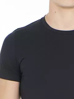 Легкая и шелковистая футболка из длинноволокнистого хлопка черного цвета HOM 40c1330c0004