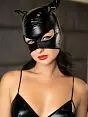 Сексуальный костюм "Кошечка" из соблазнительного боди с пажами для чулок, перчаток и маски Devil & Angel VODA_7066 cat Черный