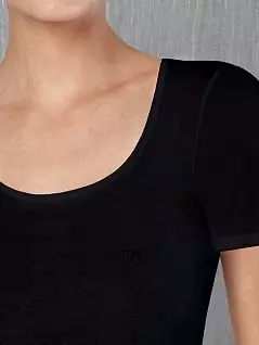 Легкая женская футболка из 100% хлопка черного цвета Doreanse 9397c01